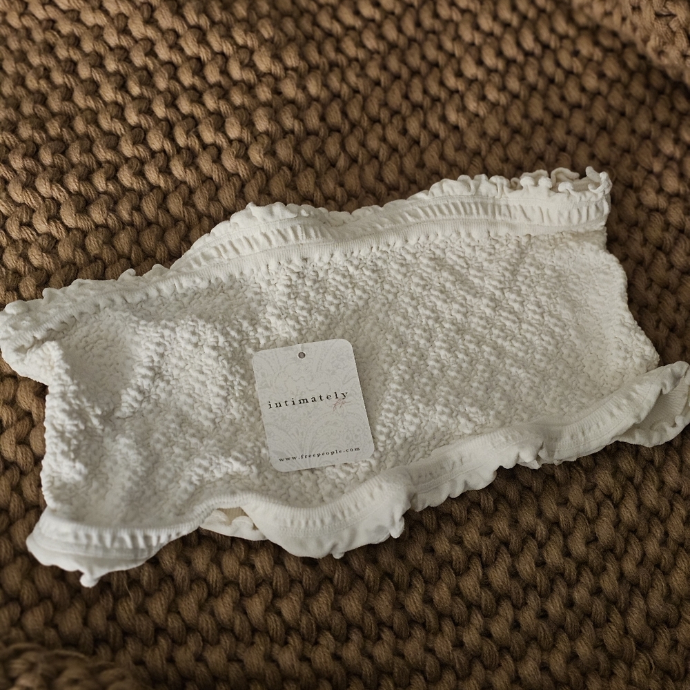 Intimately Women's Cream Bandeau
